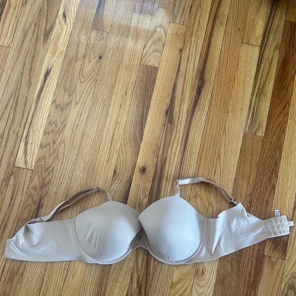 Victoria Secret LOVE CLOUD Smooth Lightly Lined Demi Bra 38DDD - Picture 6 of 11